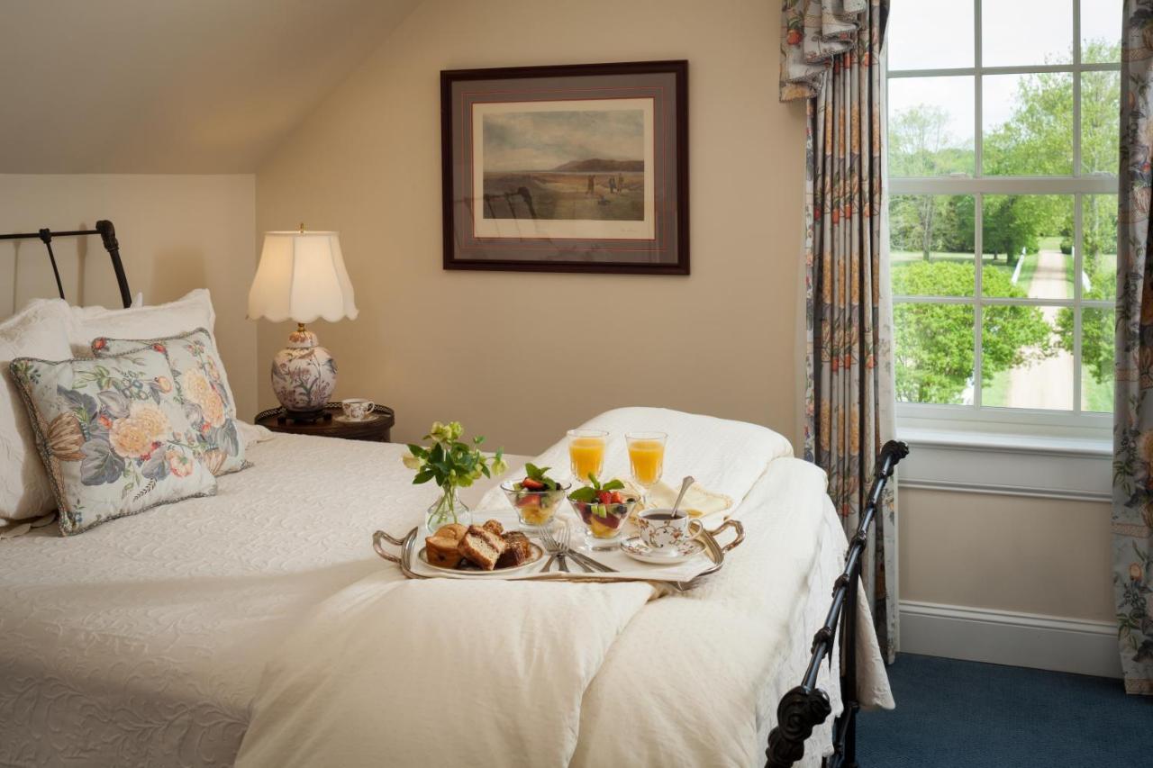 Inn At Warner Hall Gloucester Exteriér fotografie