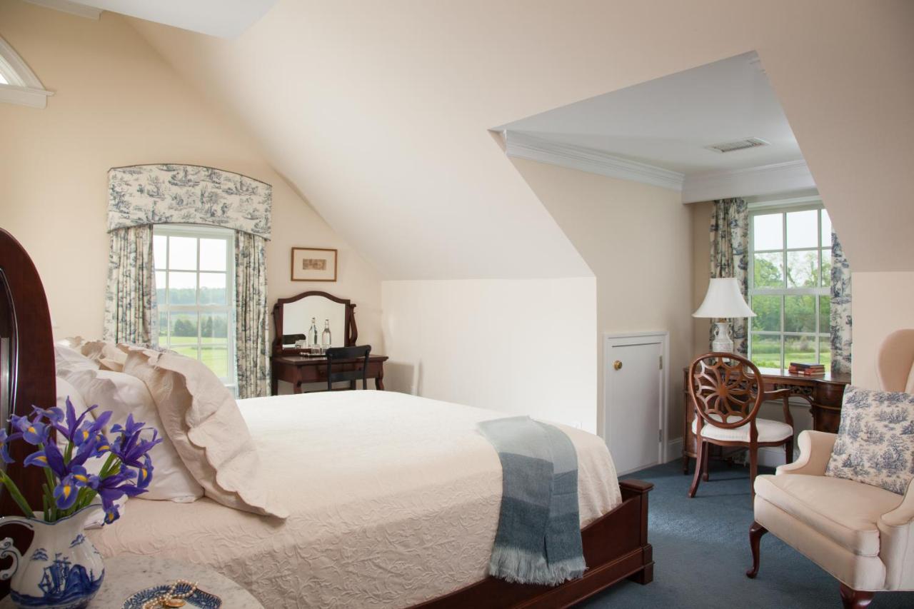 Inn At Warner Hall Gloucester Exteriér fotografie