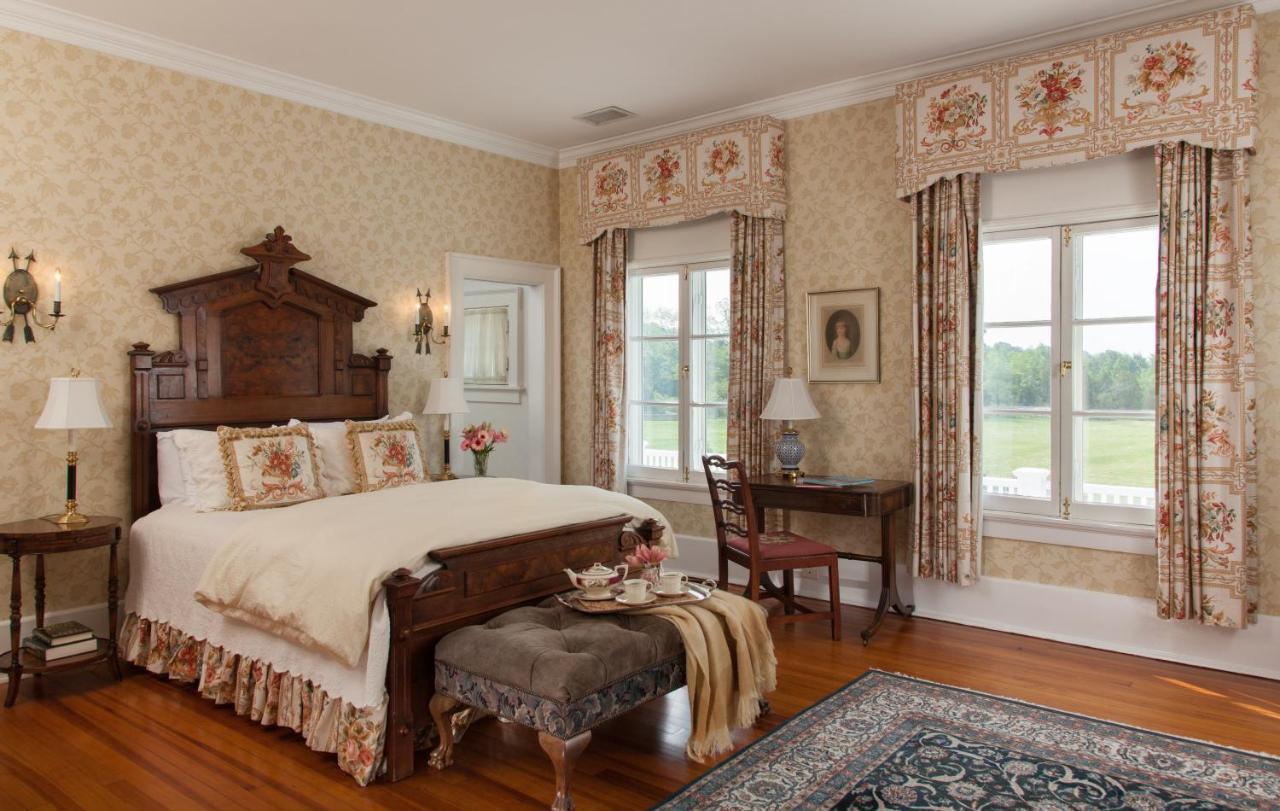 Inn At Warner Hall Gloucester Exteriér fotografie